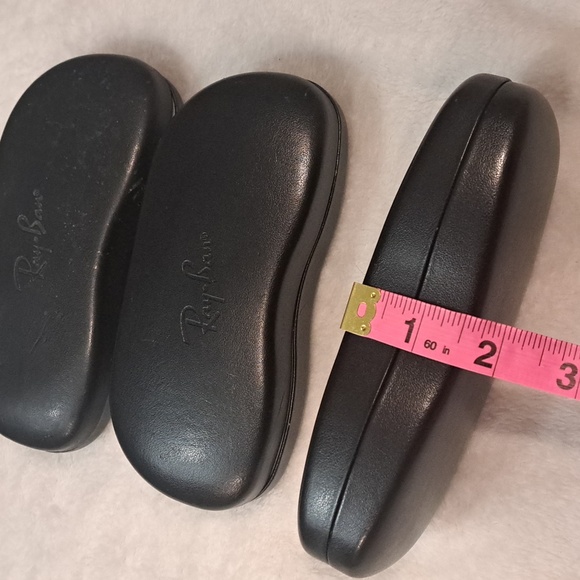 Bundle Of Ray-Ban Sunglass Cases - Picture 12 of 12